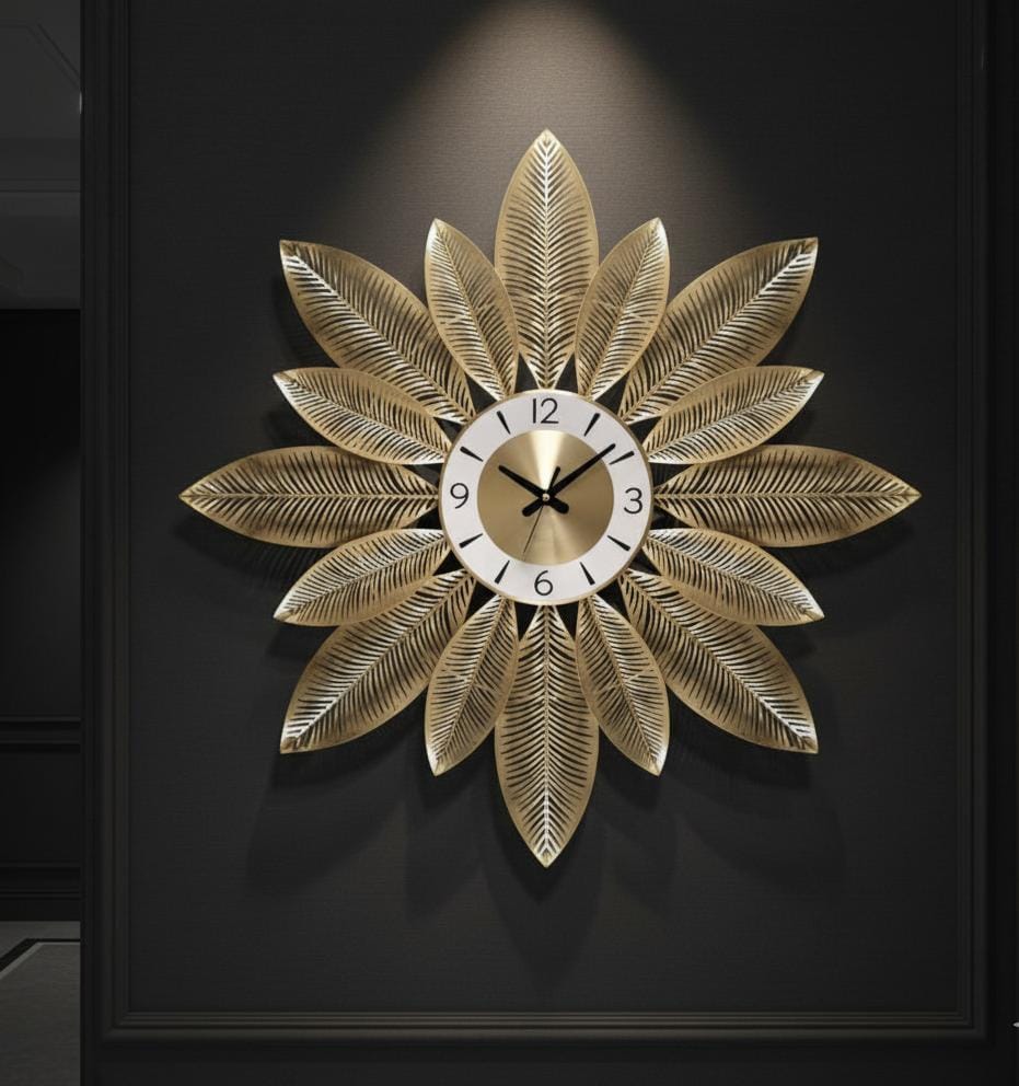 The Sunburst Palm Statement Clock