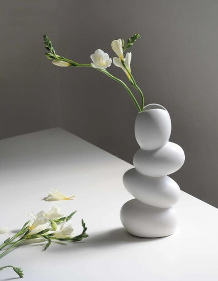 Pebble Vase for Homes, Office Tables & Cafes