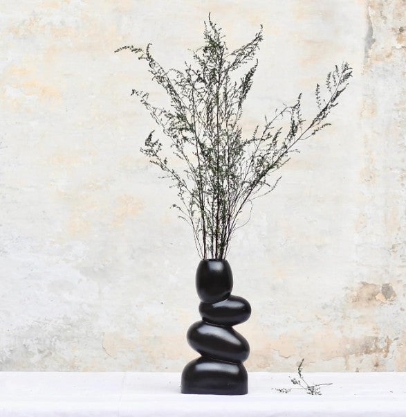 Pebble Vase for Homes, Office Tables & Cafes