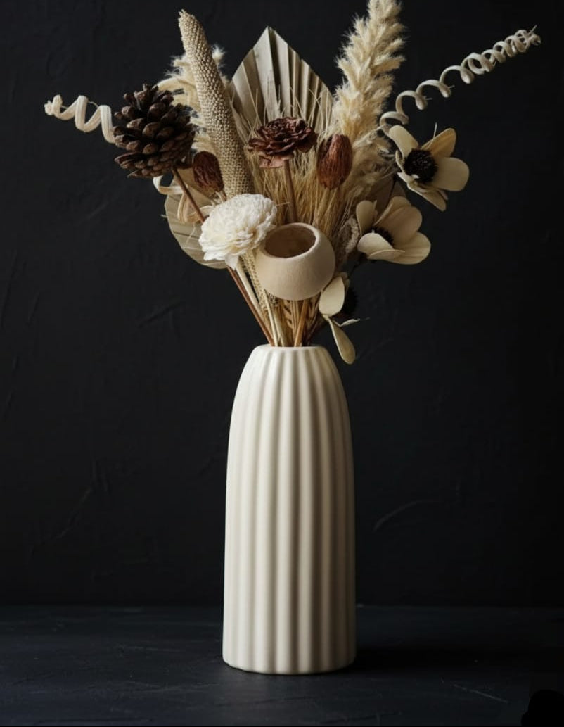 Modern Fluted Ceramic Vase: Decorative Centerpiece