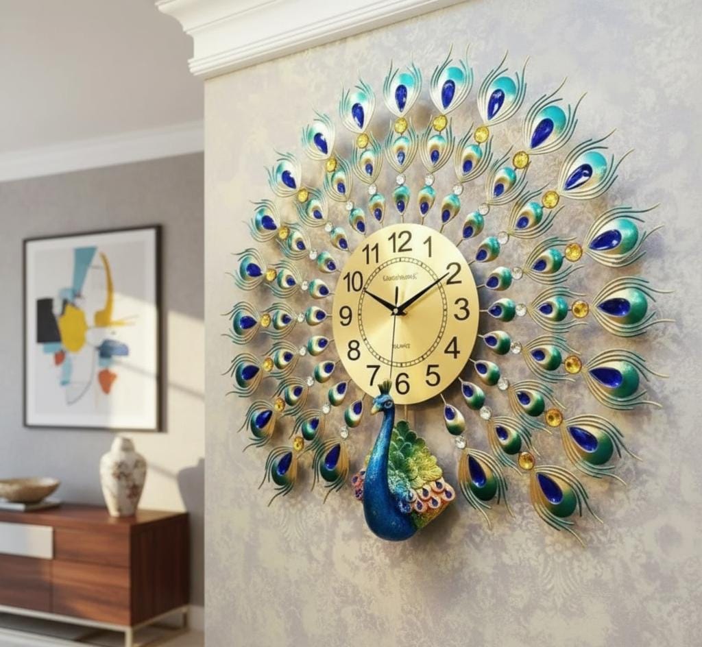 Majestic Peacock Feather Wall Clock: Gilded Elegance