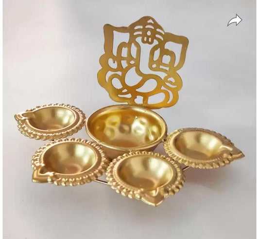 Ganesh Diya Urli