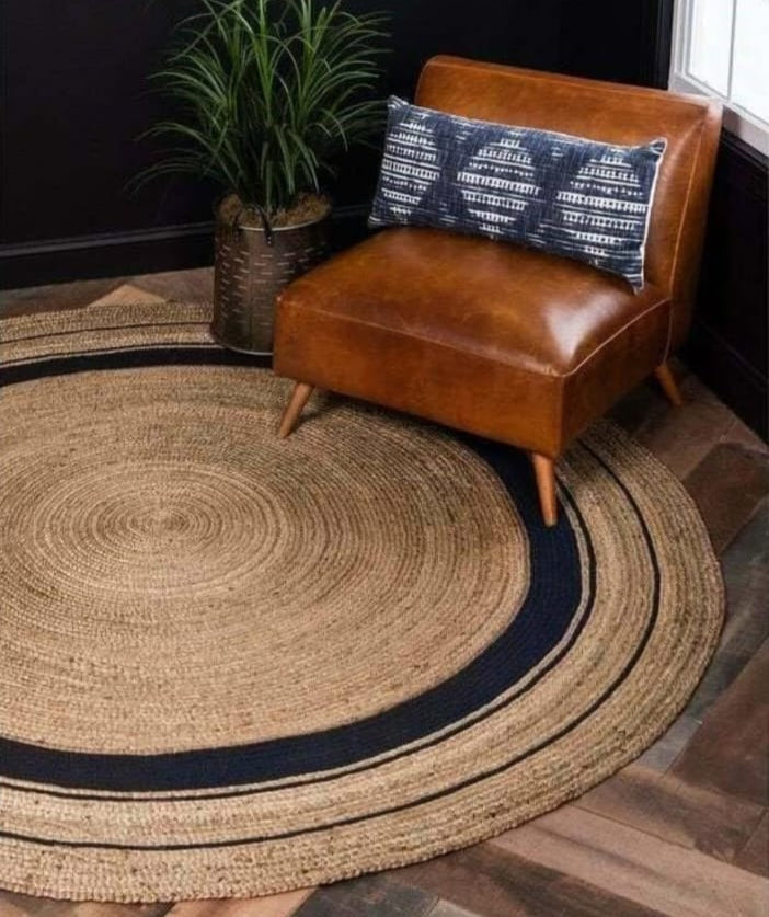 Beige & Black Jute Handwoven Rug With Natural Fibers